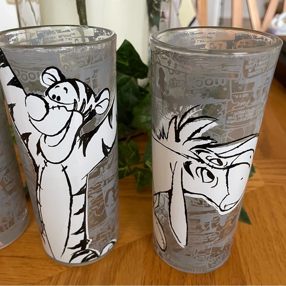 NWOT Winnie the Pooh and Friends Tall Glassware Set - Picture 3 of 6